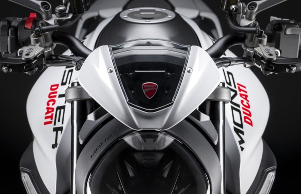 Ducati-Monster-MY24-design-gallery-1920x1080-04.jpg