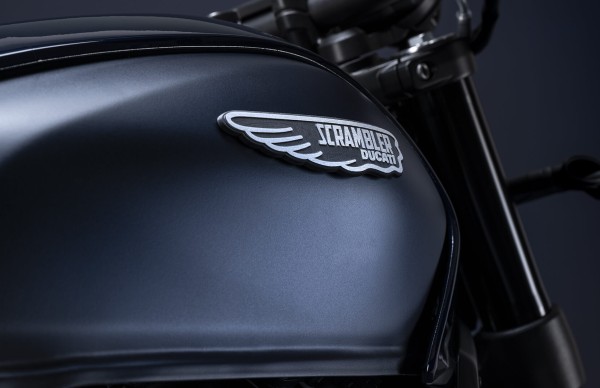 Scrambler-Nightshift-Next-Gen-riding-gallery-1920x1080-06.jpg