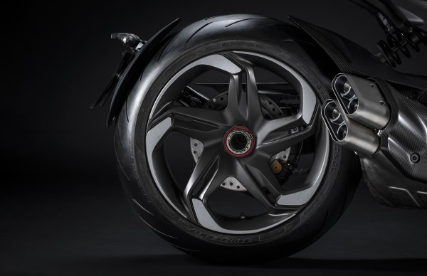 Ducati-Diavel-V4-for-Bentley-DWP24-Overview-gallery-1920x1080-02.jpg